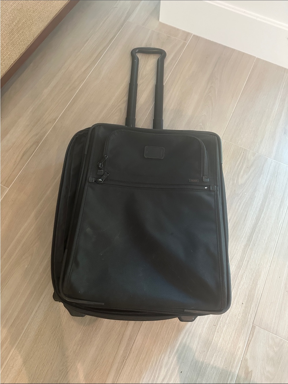 Tumi Black Rolling Carry-On Suitcase - Travel Bag expandable